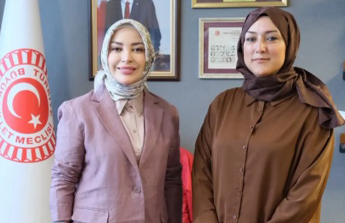 Hanımeli Derneği Erdoğan'ı ziyaret etti