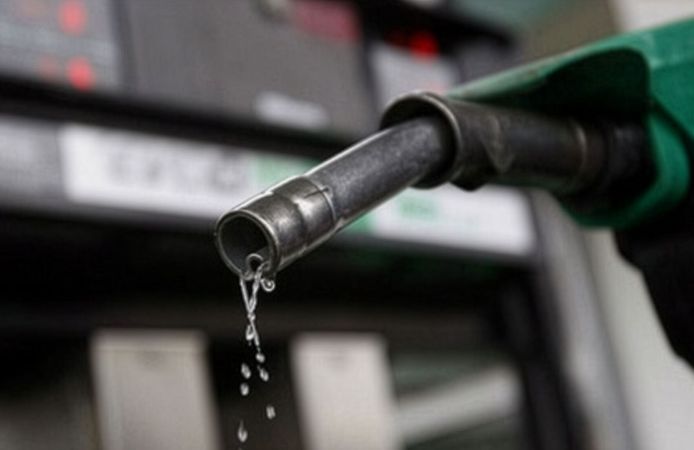 Petrol fiyatları 97 doları aştı! Gözler akaryakıt tabelalarına çevrildi