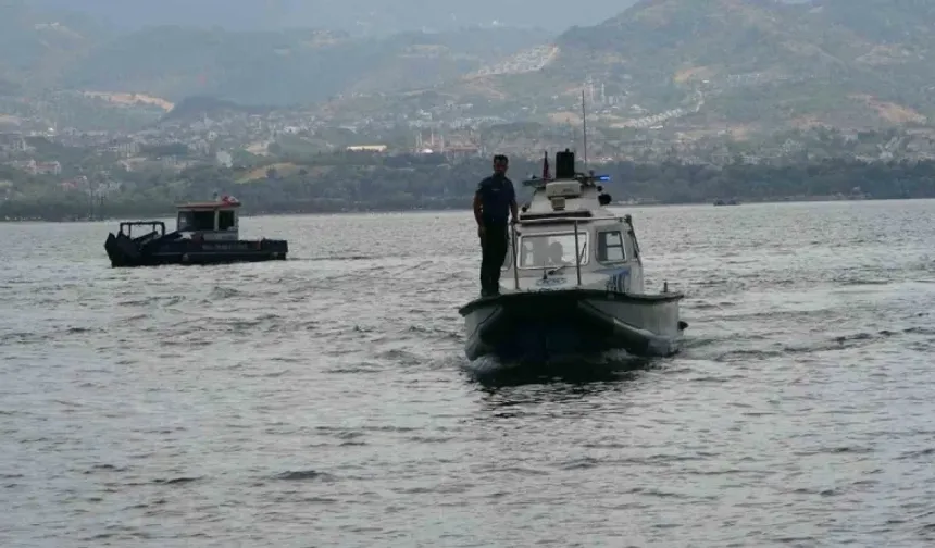 Vatandaşlar fark etti, deniz polisi kurtardı