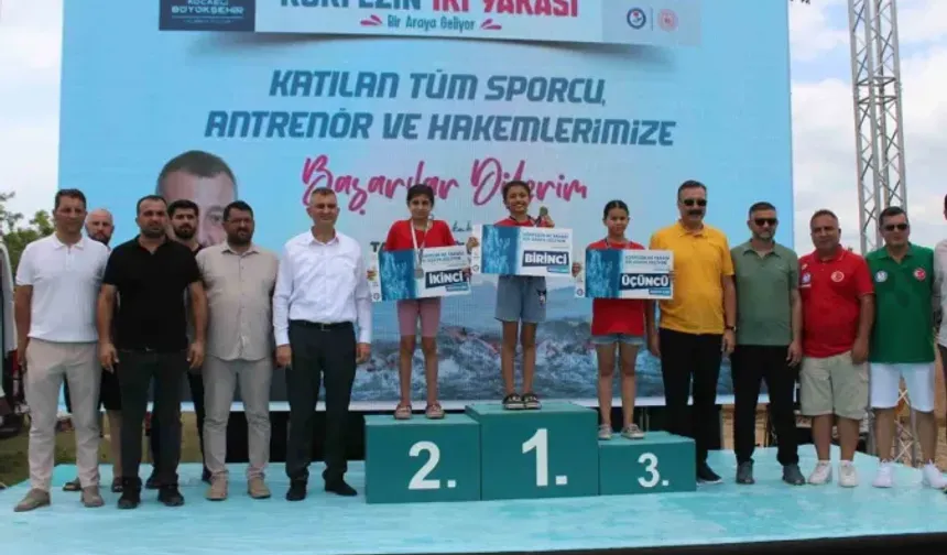 İzmit Körfezi’nde nefesler tutuldu: 343 kişi aynı anda 2 bin 600 metre kulaç attı