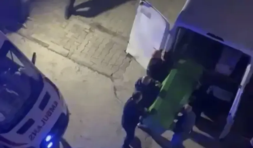 Evde başından silahla vurulmuş halde bulundu