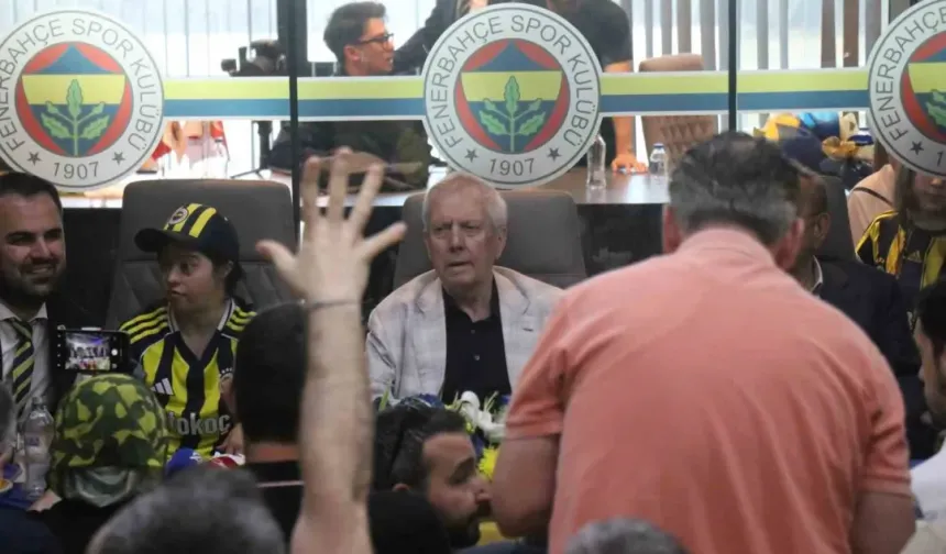 Aziz Yıldırım, Sakarya’da Fenerbahçeliler ile buluştu