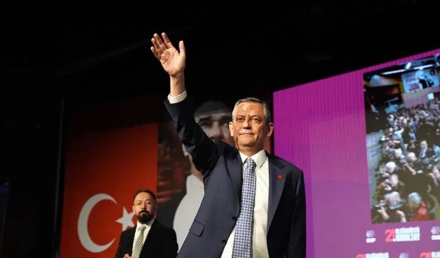 CHP'de kurultay için yeterli imza sayısına ulaşıldı