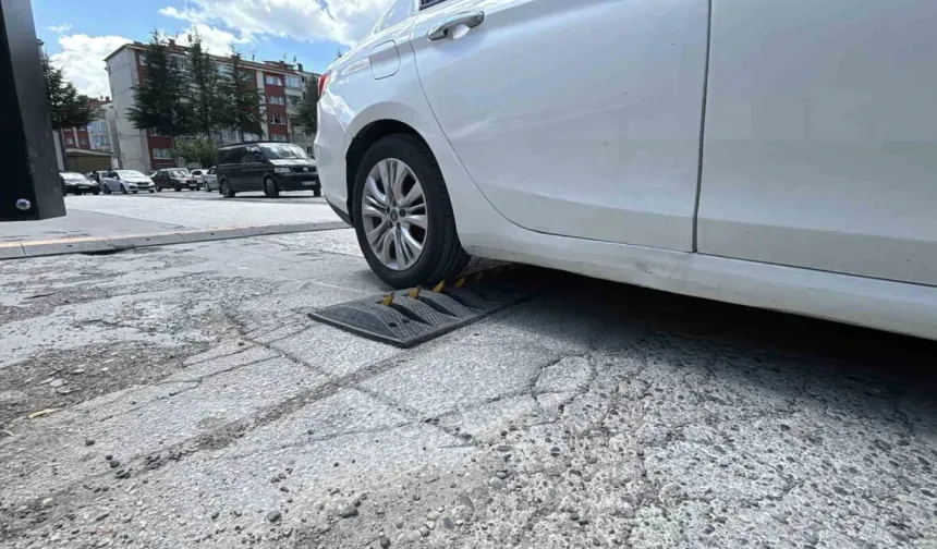 Onlarca sürücü ‘alışkanlık’ kurbanı oldu: 20’ye yakın aracın lastiği patladı