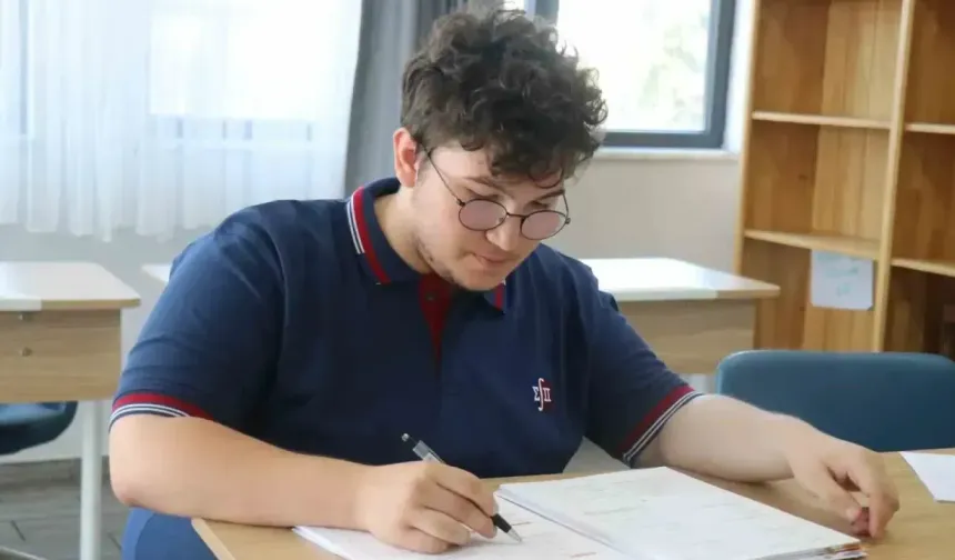 Sakaryalı öğrenci cevabı değiştirilen AYT matematik sorusu için dava açtı...Hukuki süreci anlattı