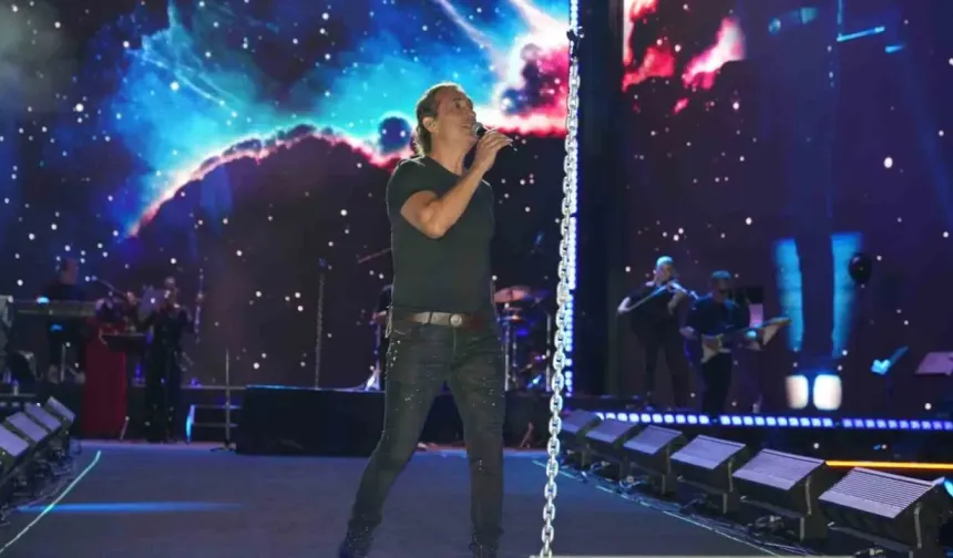 Sakaryalılar festivalin son gününde Kıraç ile coştu