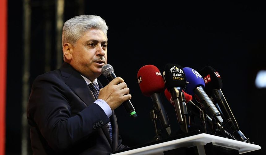 “Milletimiz uğruna can verilen vatanı darbecilere teslim etmedi, hiçbir zaman etmeyecek”