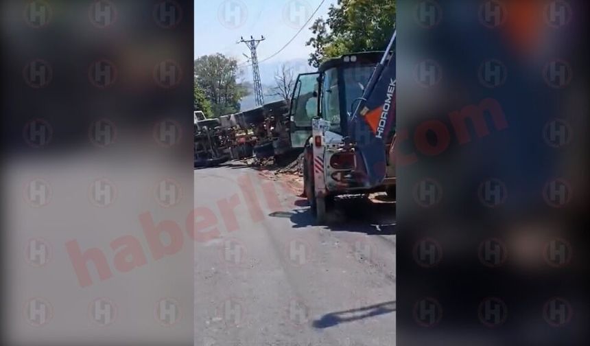 Kocaali’de hafriyat kamyonu devrildi