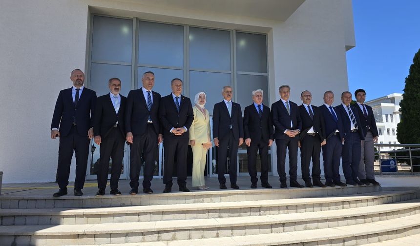 Bakan Uraloğlu, Valilik’te toplantı yaptı