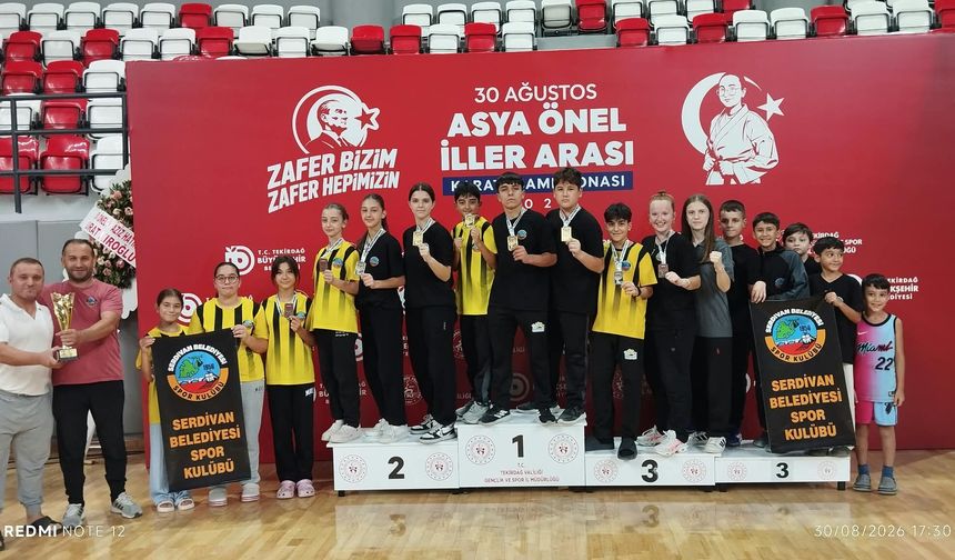Serdivan’ın Karatecileri Çorlu’dan madalya ile döndü
