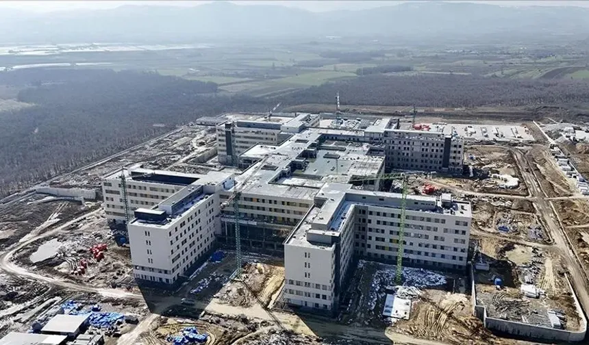 Bin yataklı Şehir Hastanesi için 37 kalem tıbbı cihaz alınacak