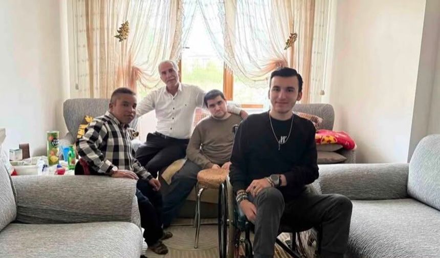 Engellerini tiyatroyla aşmıştı… 26 yaşındaki Abdulmuttalip’ten acı haber