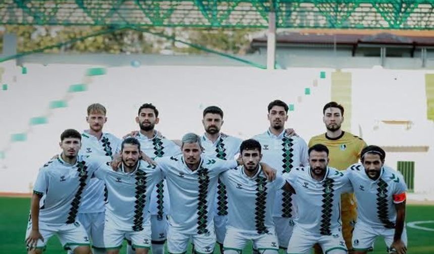 Sakaryaspor ilk hazırlık maçında son dakikada yıkıldı!