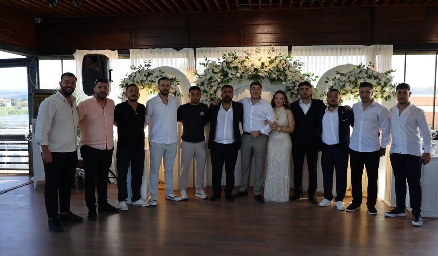 Zehra Gedik ile Mert Durmuşkaya evliliğe ilk adımı attı