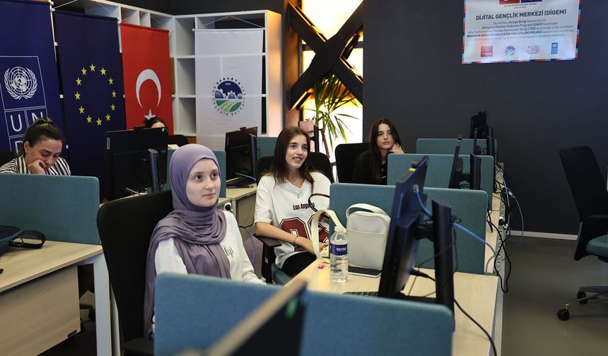 Genç Atölye’de yaz dönemi sona erdi: 183 genç eğitim aldı