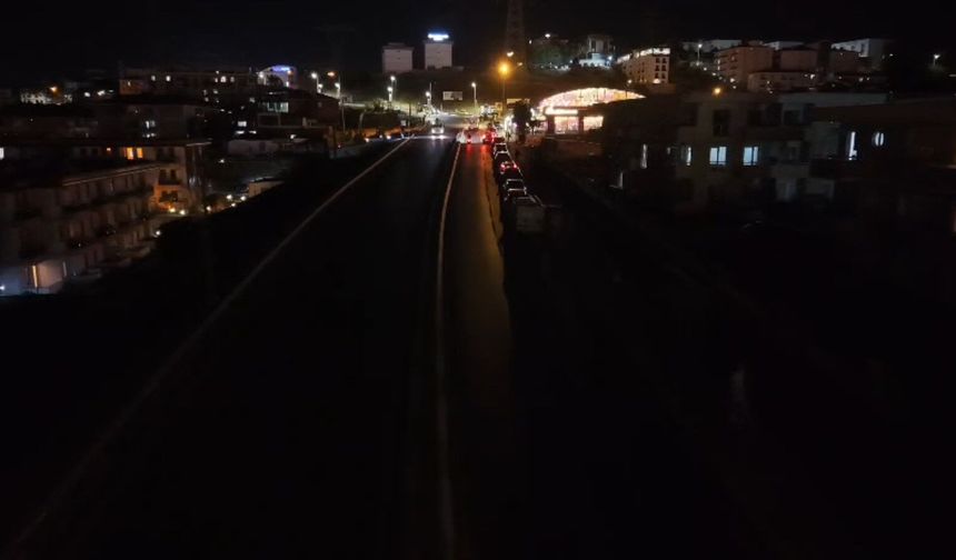 Motosiklet, üniversite öğrencisine çarptı...Işıklandırma olmayan caddede kaza