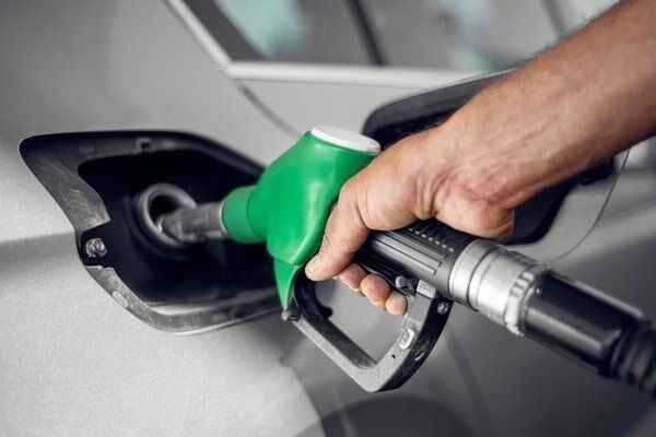 <p>Motorin fiyatlarına da önceki gece 1 lira 34 kuruş, dün gece de 87 kuruş indirim gelmişti.</p>