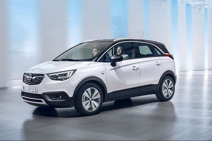 <h3>OPEL CROSSLAND FİYAT LİSTESİ 2025</h3>
<p>1.2 130 HP Benzin AT6   Essential 1.477.900 TL (Kampanyalı fiyatı 1.399.900 TL)</p>