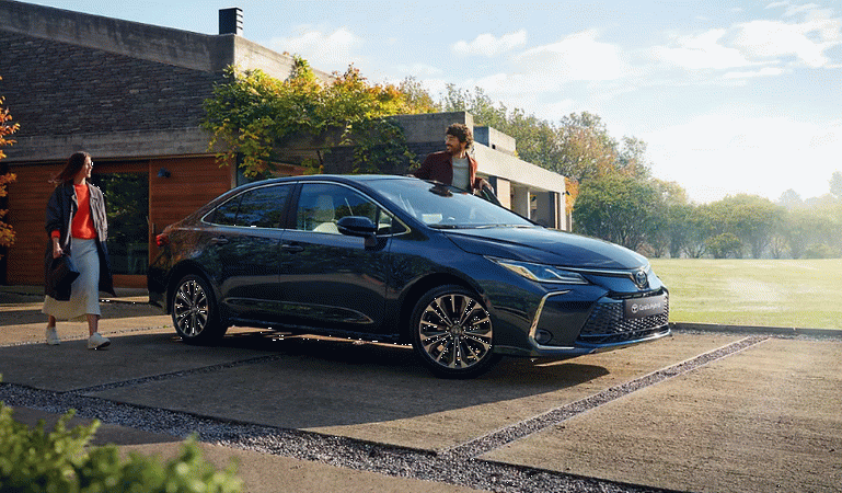 TOYOTA 2025 İNDİRİM KAMPANYASINI DUYURDU | İşte 2025 Toyota Corolla yeni fiyat listesi 