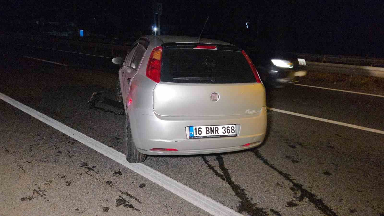 Bariyere çarpan otomobilin sürücüsü yaralandı