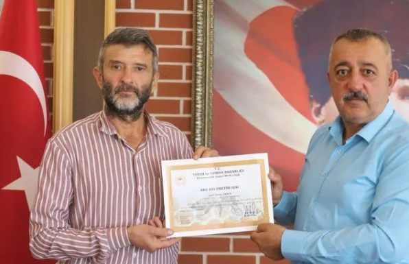 Sakarya’da bir ilk... İlk yetkili ana arı üretim merkezi Hendek’te kuruldu